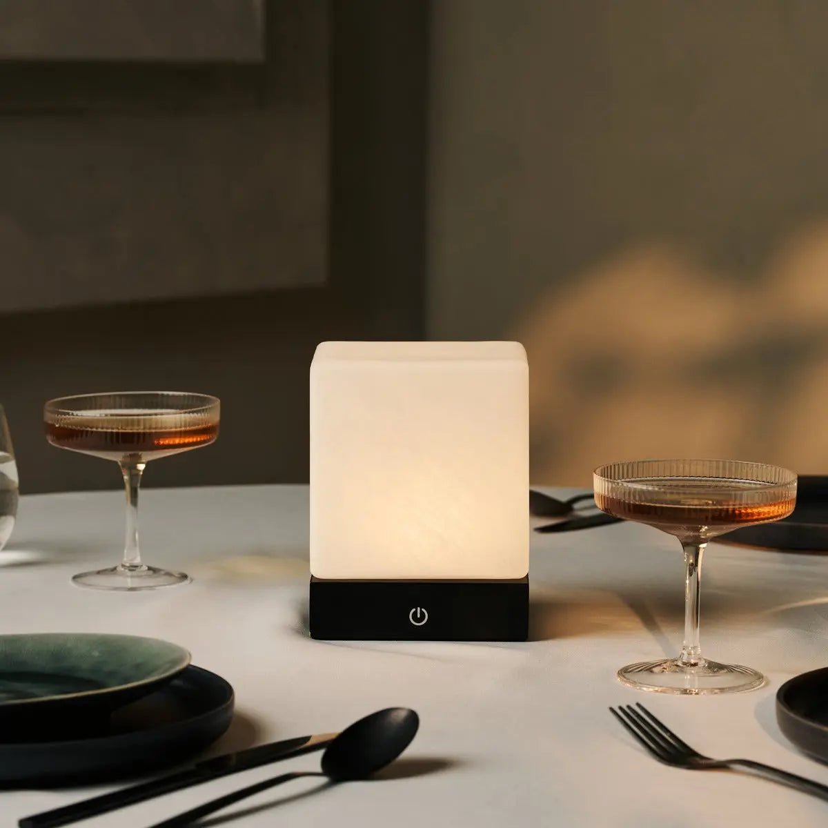 Wooden lamp 'Yce Black' with frosted glass, cube - rechargeable, dimmable, 100-hour battery