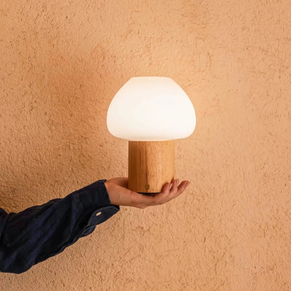Wooden table lamp 'Fynn' - rechargeable, dimmable