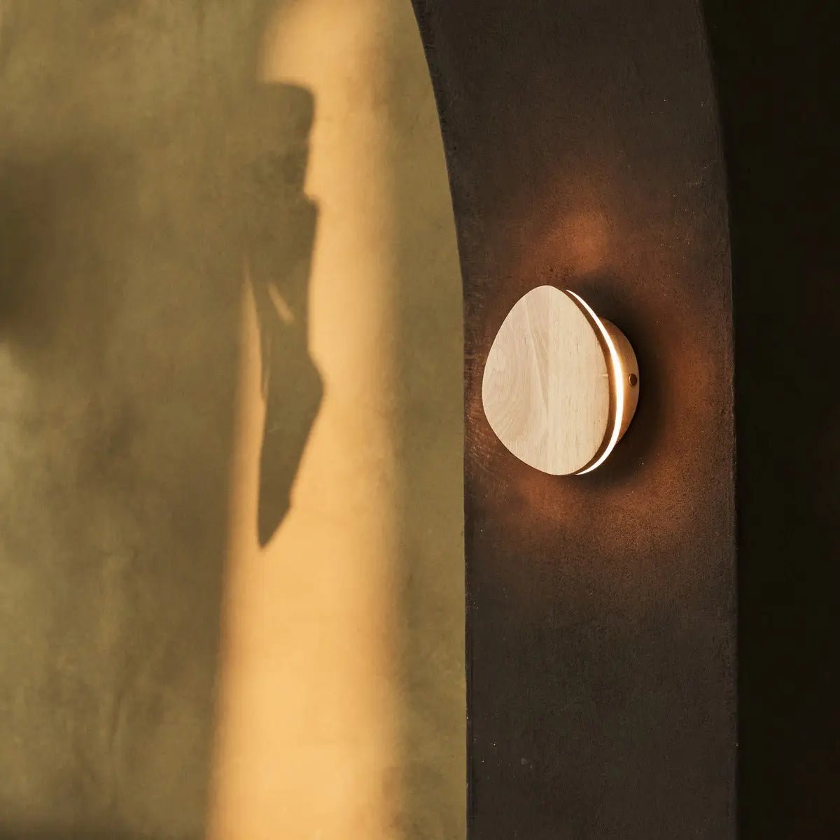 Wandlicht 'Lulu' - Holz, schnurlos - wiederaufladbar