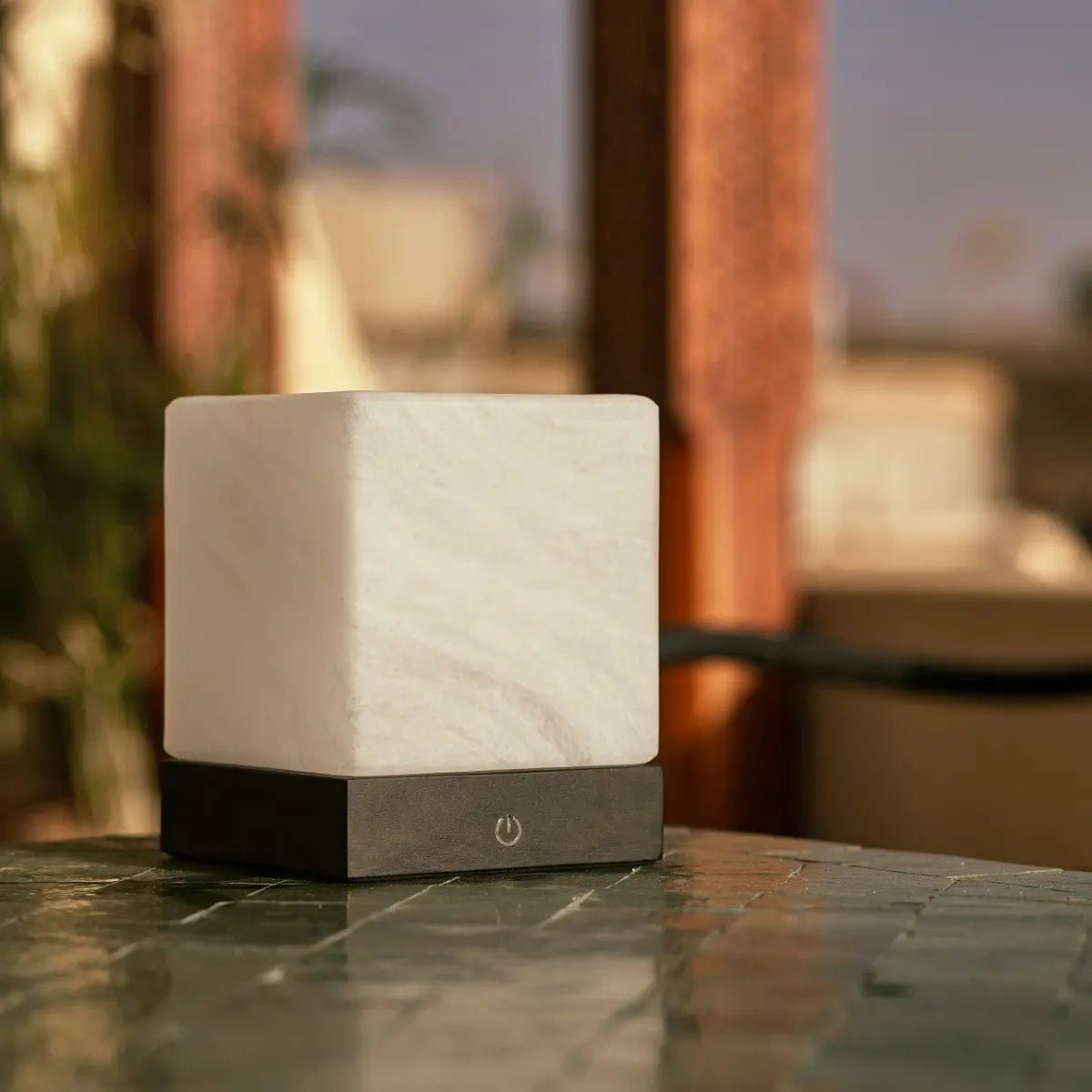 Wooden lamp 'Yce Black' with frosted glass, cube - rechargeable, dimmable, 100-hour battery