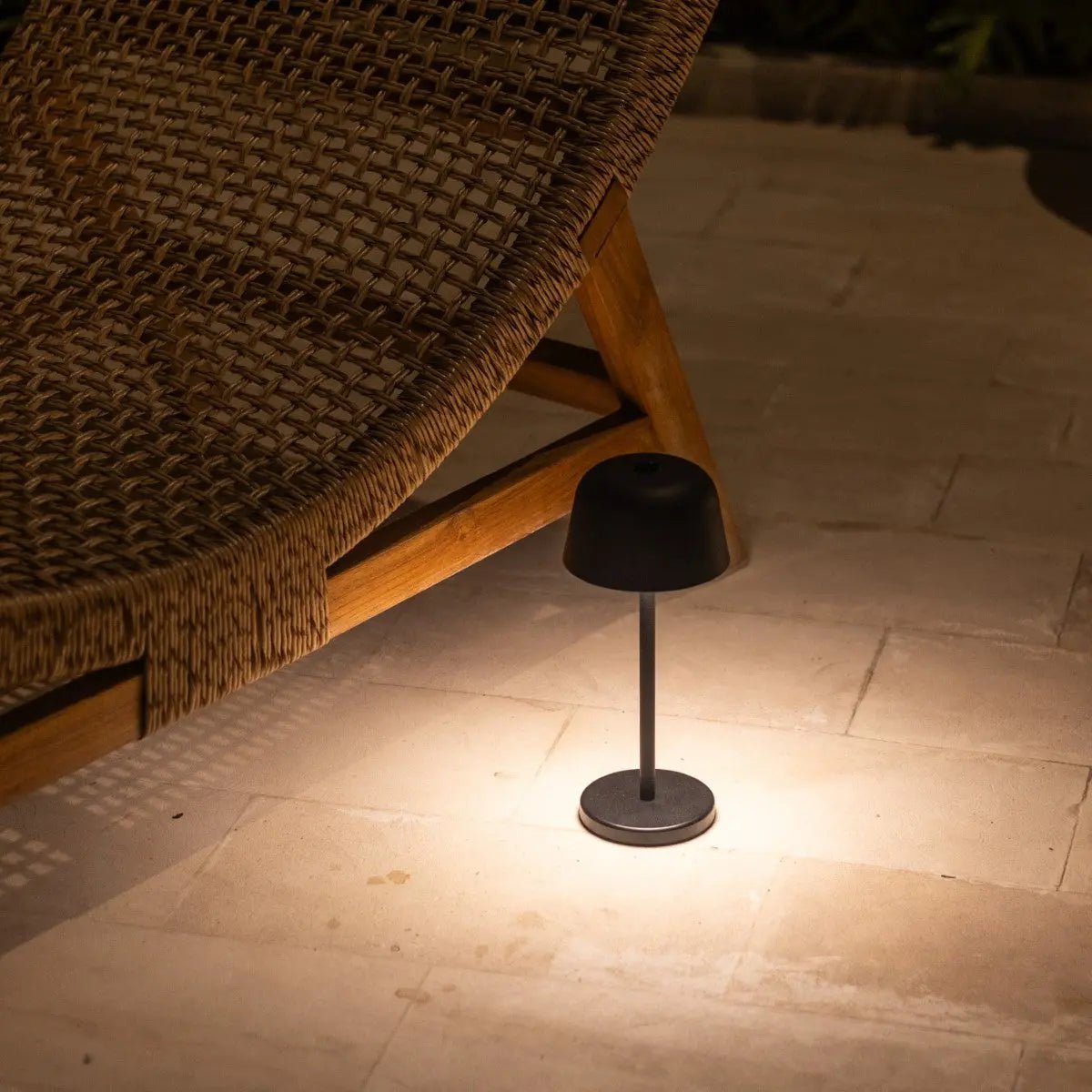 Table lamp 'Anton Black' - rechargeable, wireless lighting