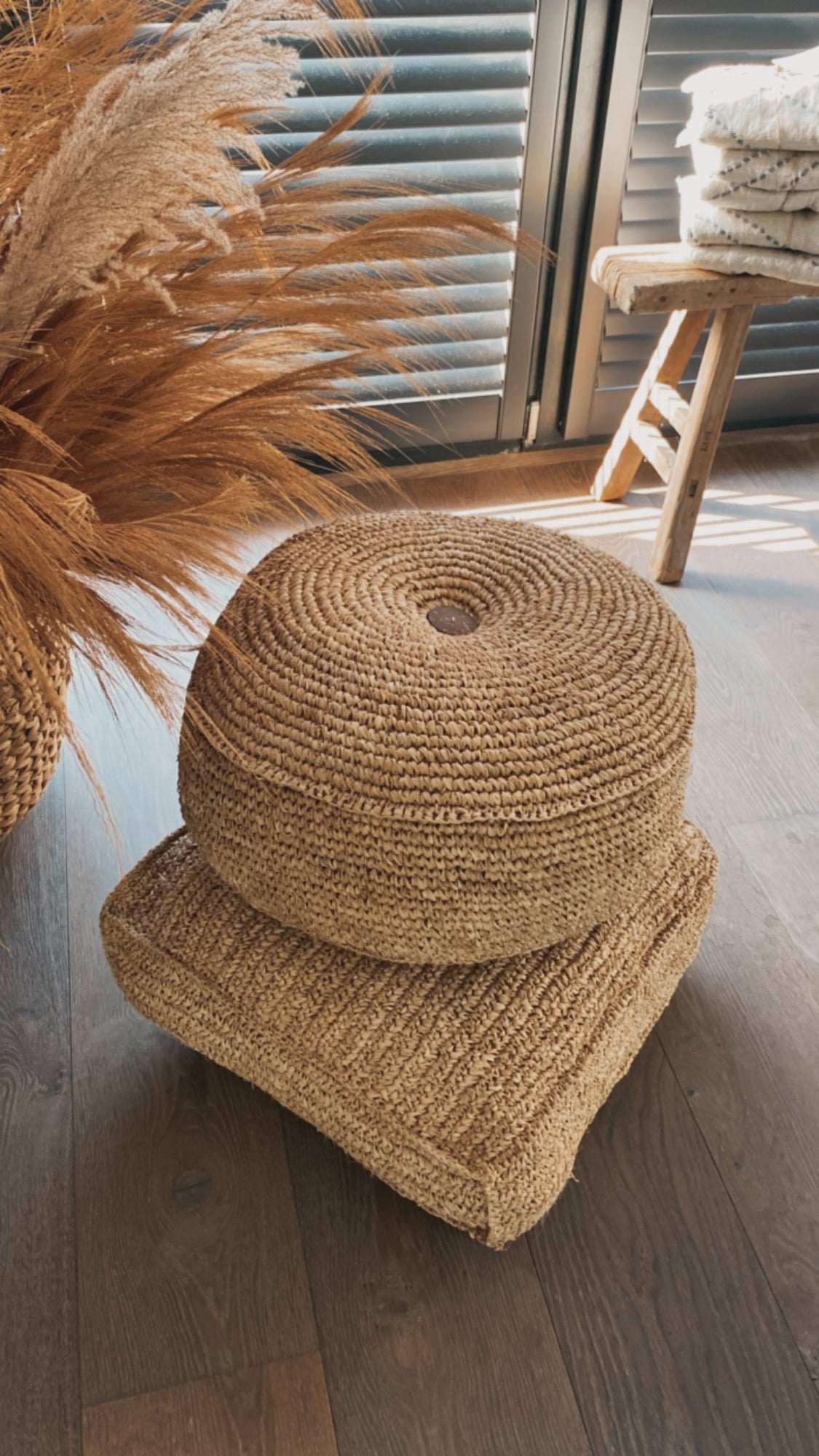 Pouf TELU, bean bag made of raffia (2 sizes)