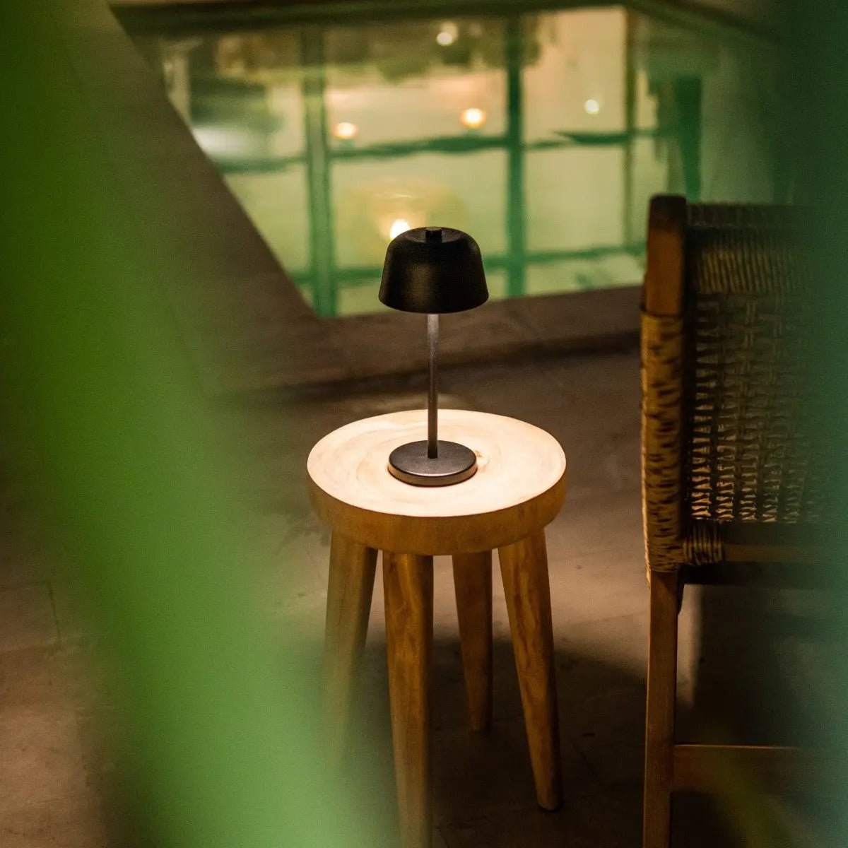 Table lamp 'Anton Black' - rechargeable, wireless lighting
