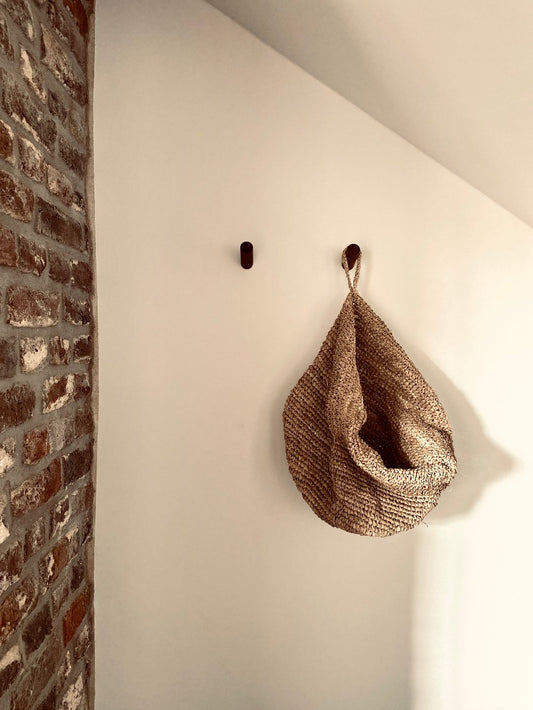 Wandkorb UTARA - Hängender Aufbewahrungskorb aus Bast