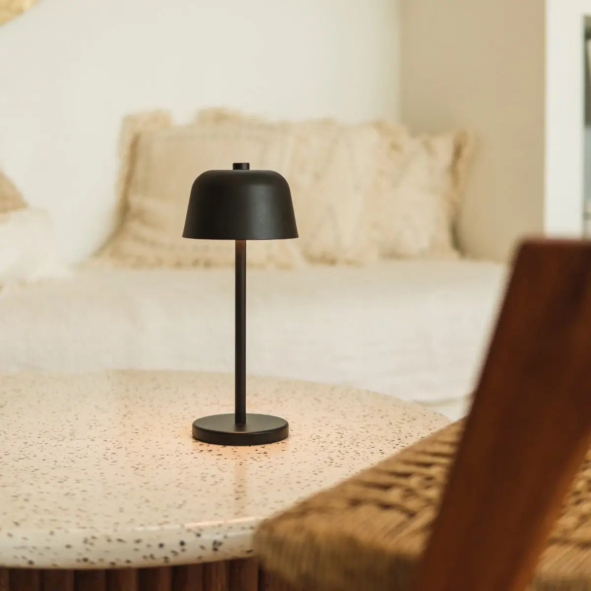 Table lamp 'Anton Black' - rechargeable, wireless lighting