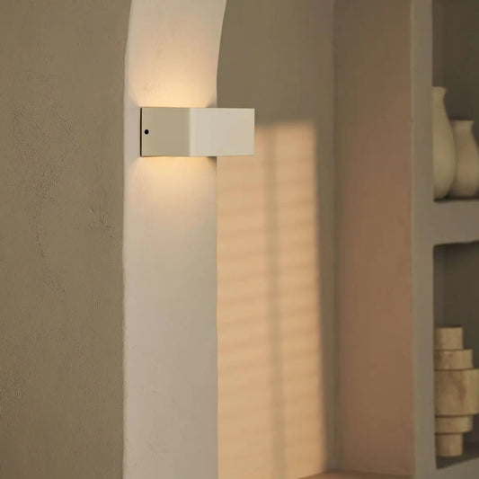 Kabellose Wandlampe 'Tessa Vanilla ' inkl. Fernbedienung, dimmbar mit Bewegungssensor