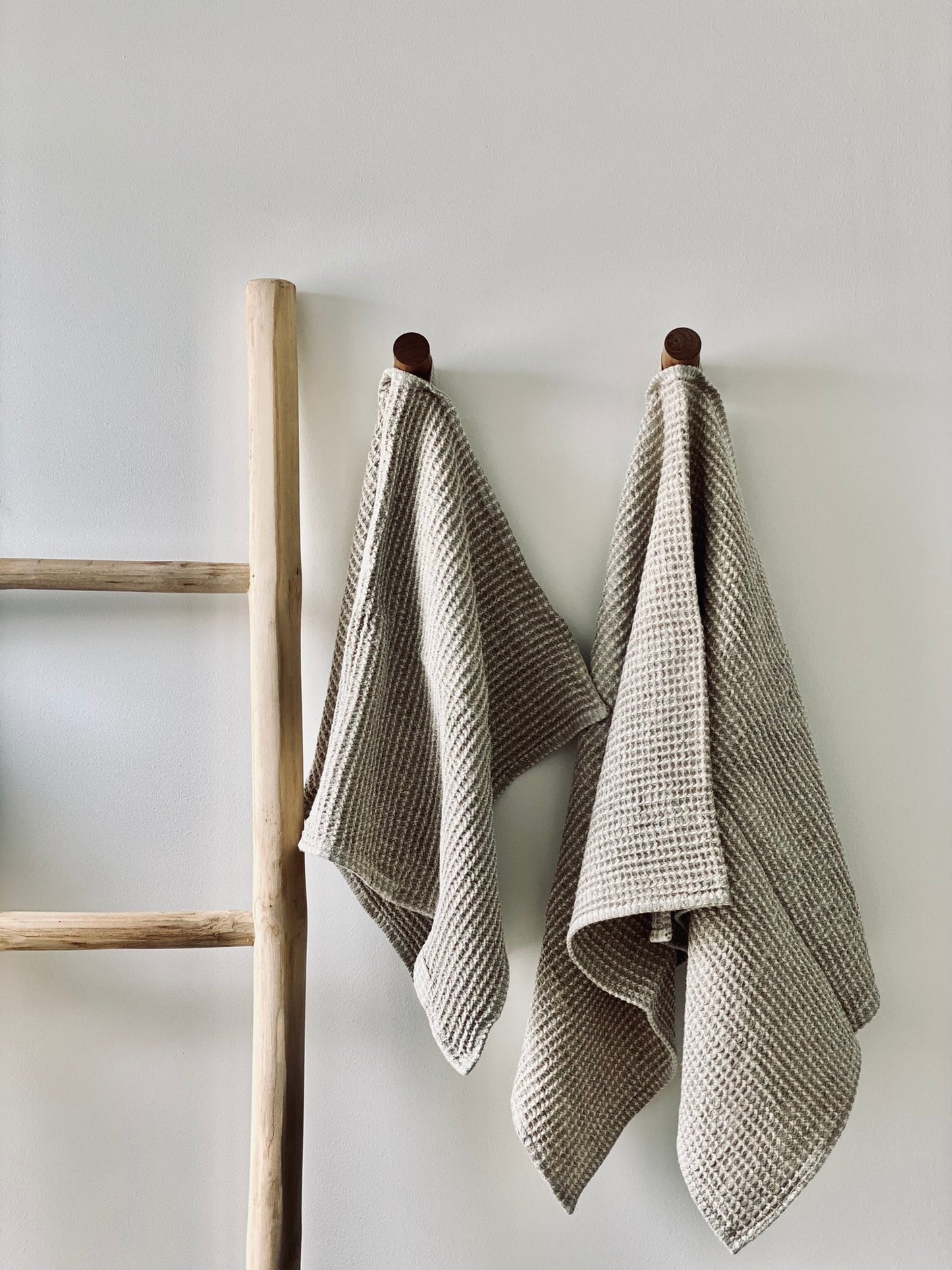 Linen towel, waffle pattern