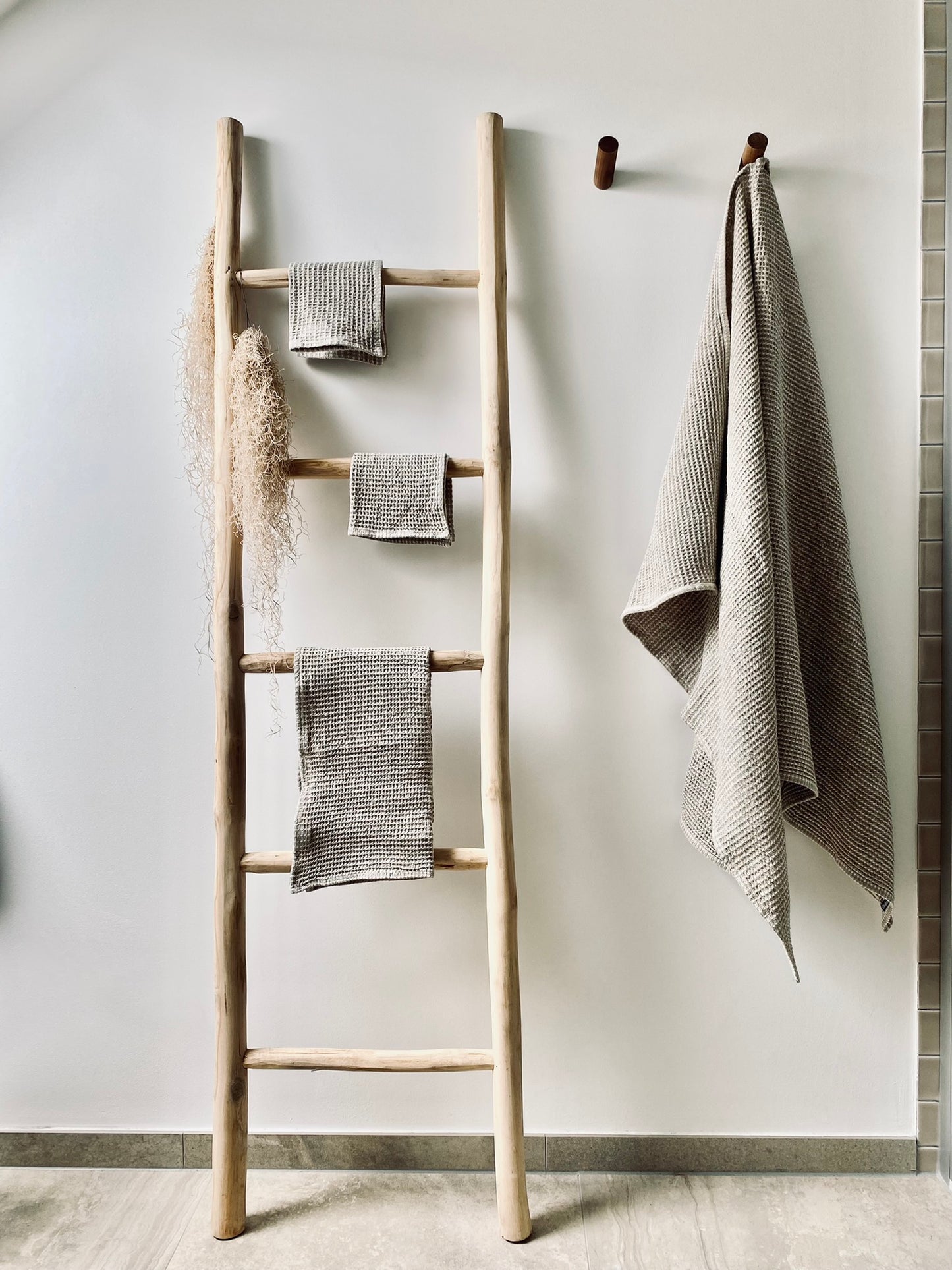 Linen towel, waffle pattern