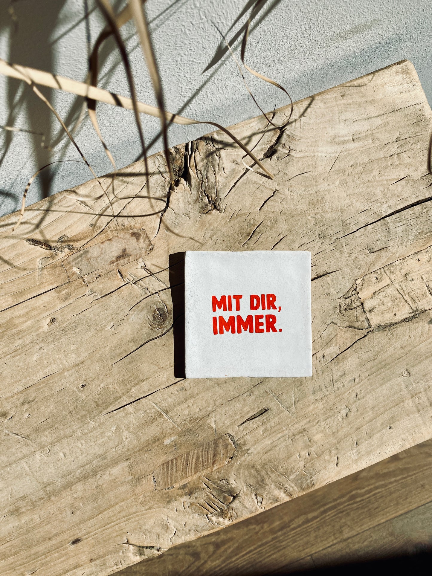 Keramik-Fliese 'happy quotes' - Deko-Kachel, handmade in spain