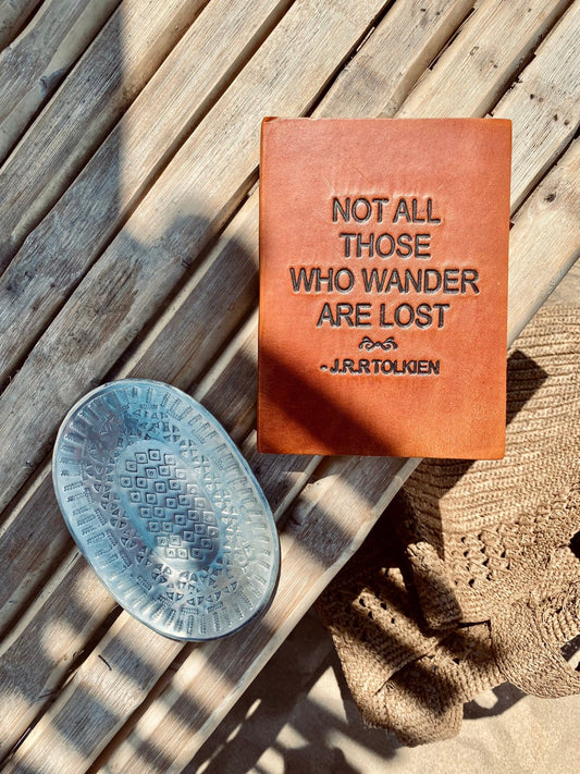Notizbuch Leder "not all those who wander are lost"