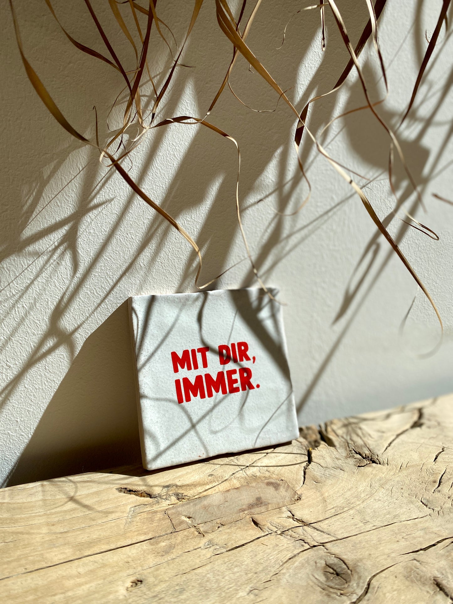 Keramik-Fliese 'happy quotes' - Deko-Kachel, handmade in spain