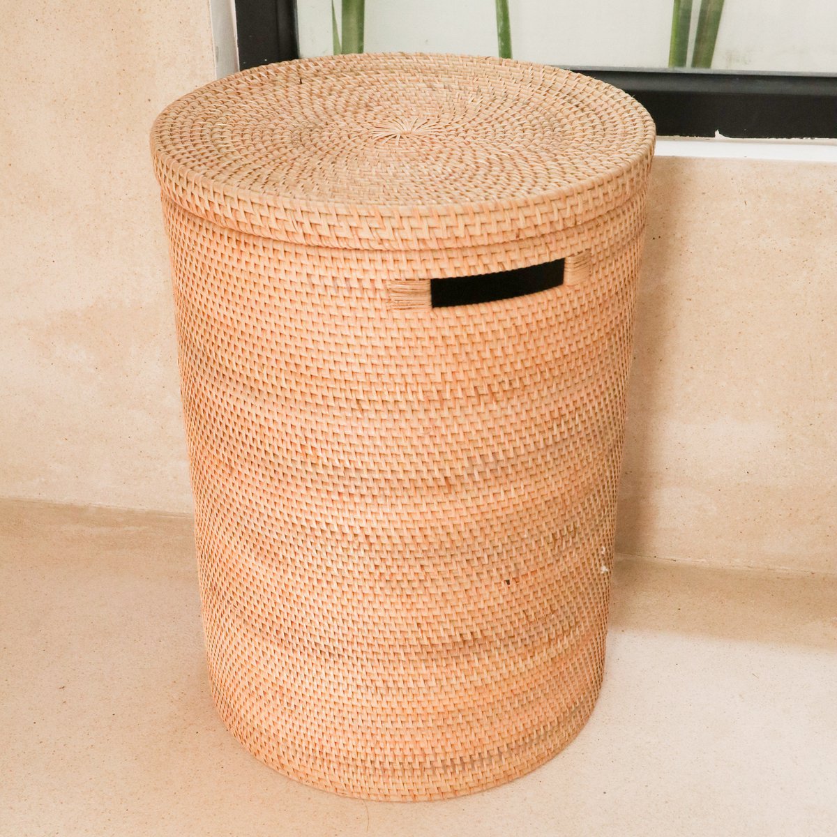Laundry Basket with Lid, Rattan Storage Basket SARI (2 Sizes)