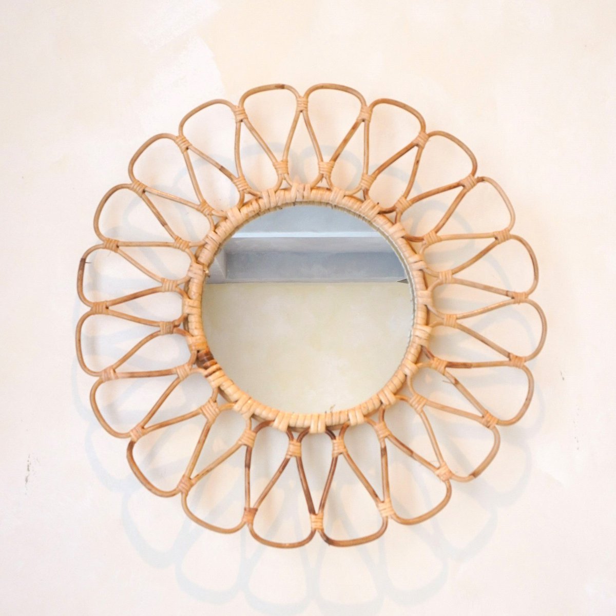 Small rattan mirror DANAU, wall decoration