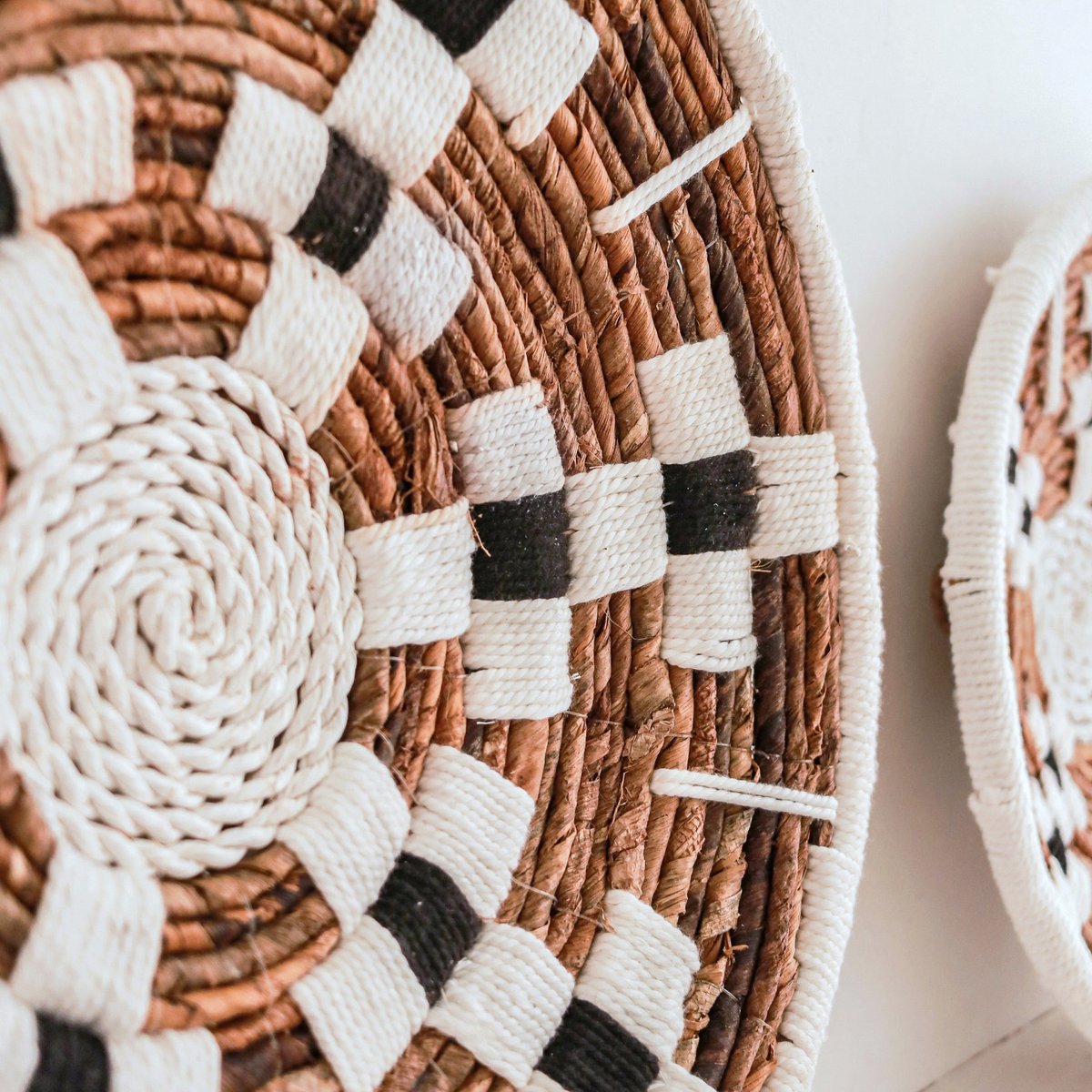 Wall decoration, round boho wall basket or flat bowl TAMAN in banana fiber (2 sizes)