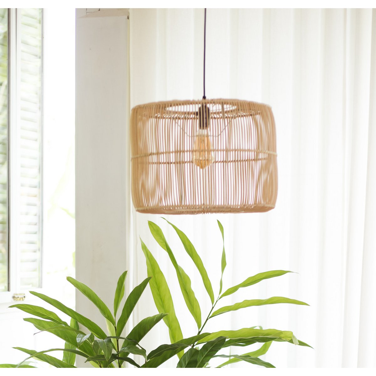 Boho Lampenschirm aus Rattan - Pendelleuchte LIKU (2 Größen)
