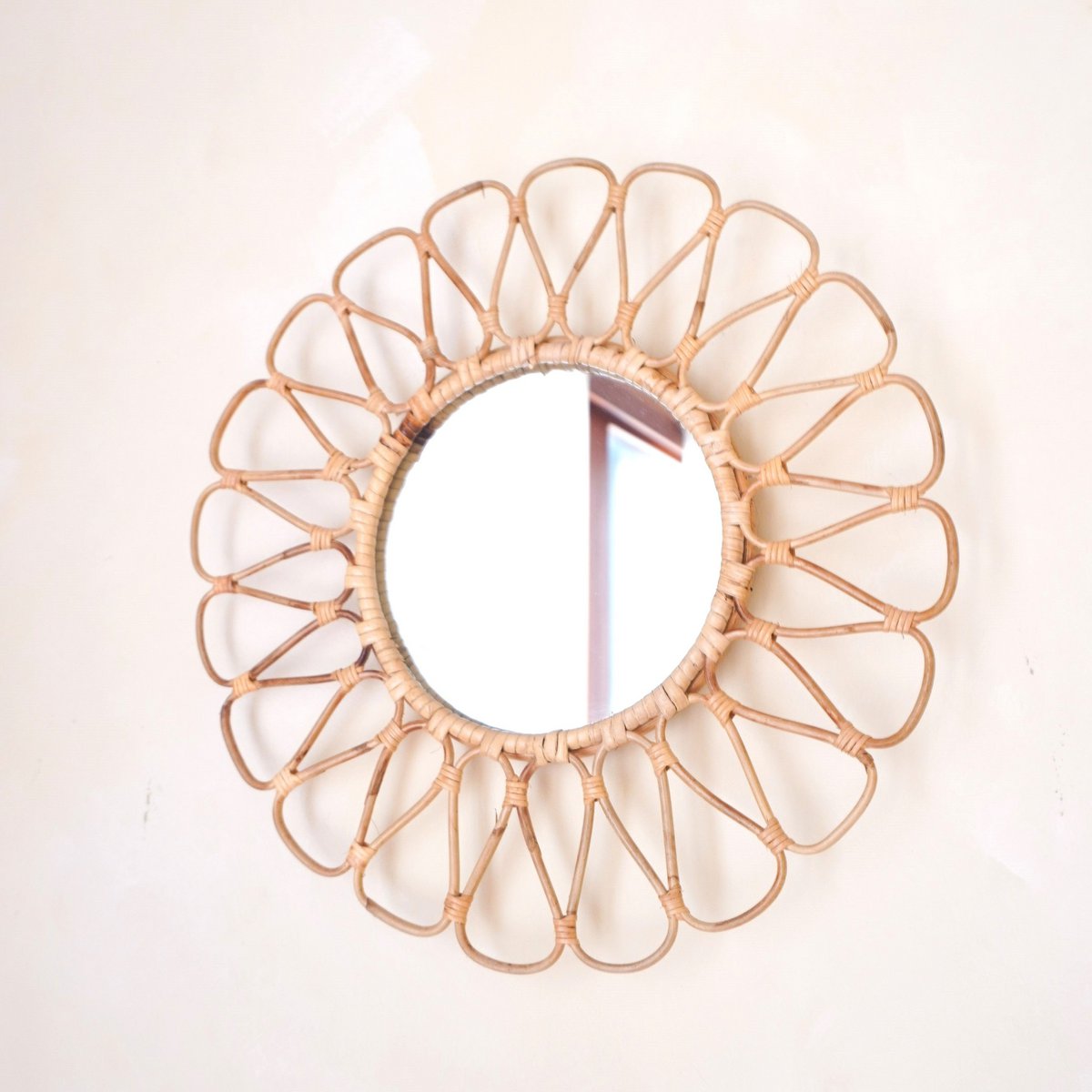 Small rattan mirror DANAU, wall decoration