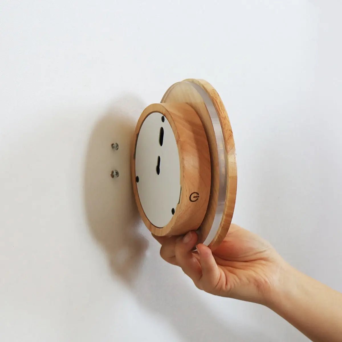 Schnurloses Wandlicht 'Lou' natur - wiederaufladbare und dimmbare Berührungssteuerung