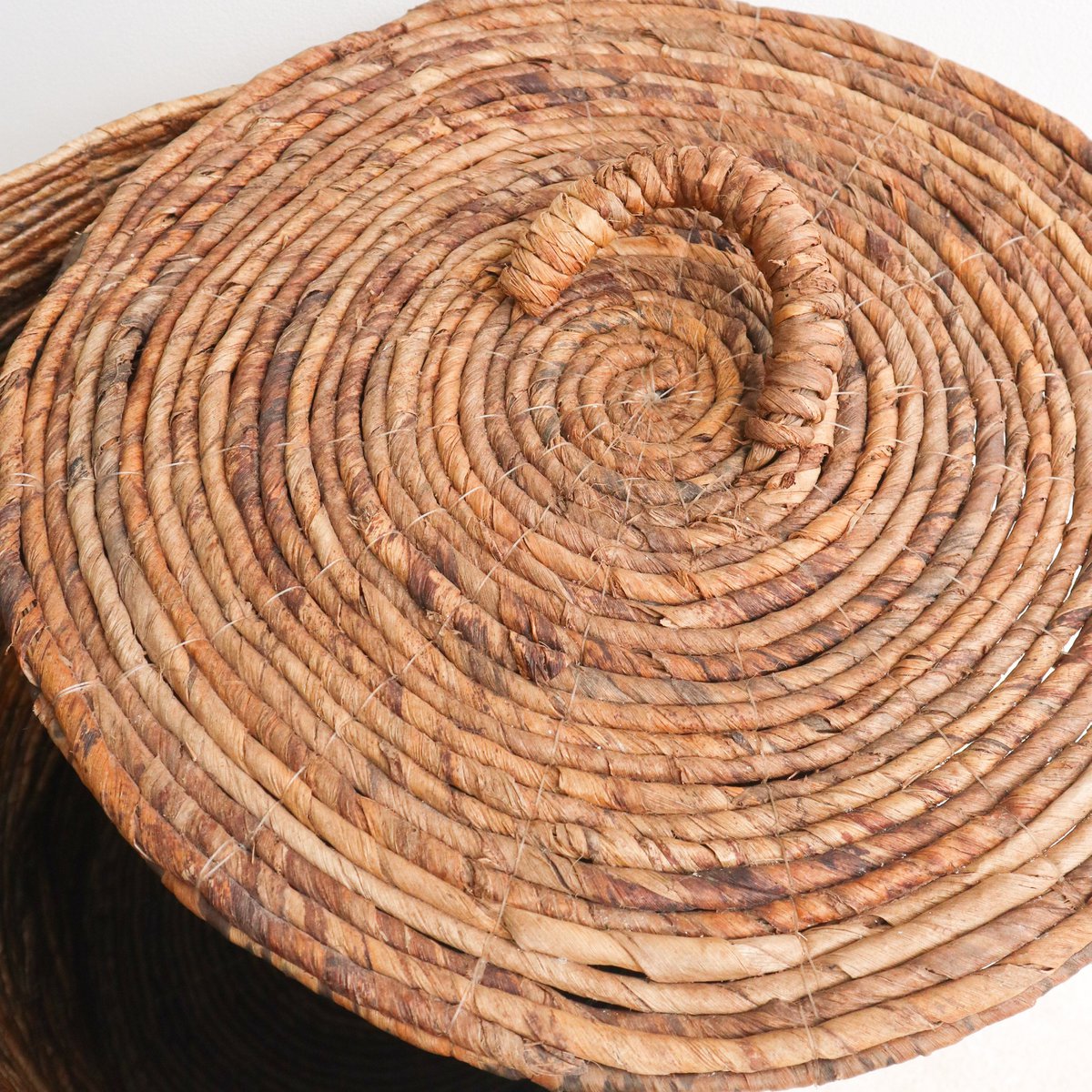 Laundry basket with lid OMBAK made of banana fiber