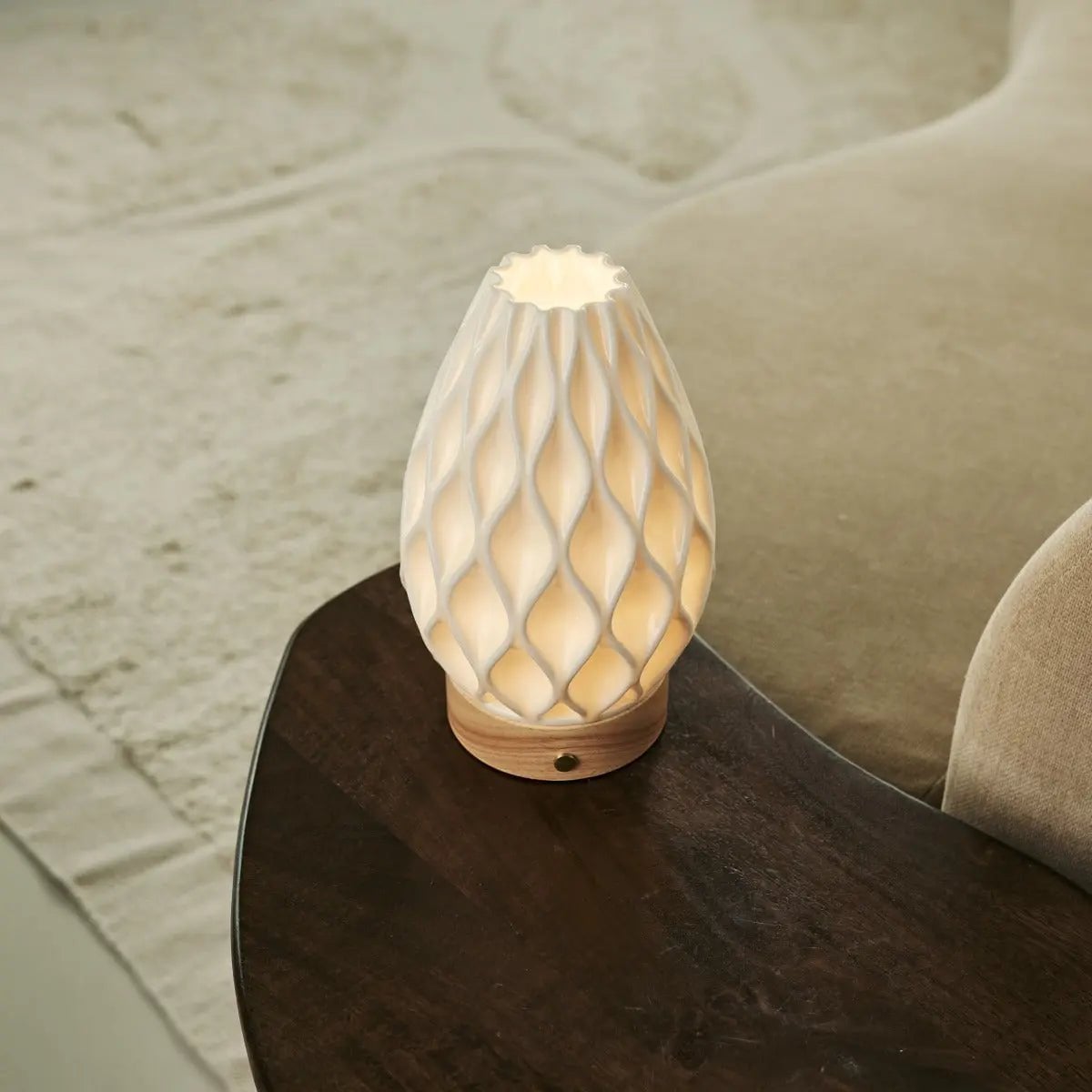 Tischlampe 'Vla' in 3D-gedrucktem Porzellan -  schnurlos, wiederaufladbar, dimmbar