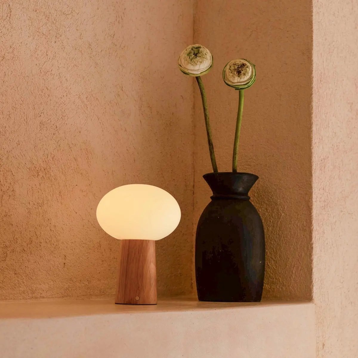 Table lamp 'Max' made of wood with glass shade - rechargeable, dimmable