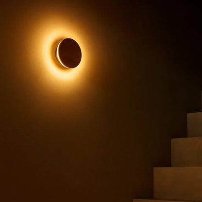 Schnurloses Wandlicht 'Lou' walnuss - wiederaufladbar, dimmbare, nachhaltig