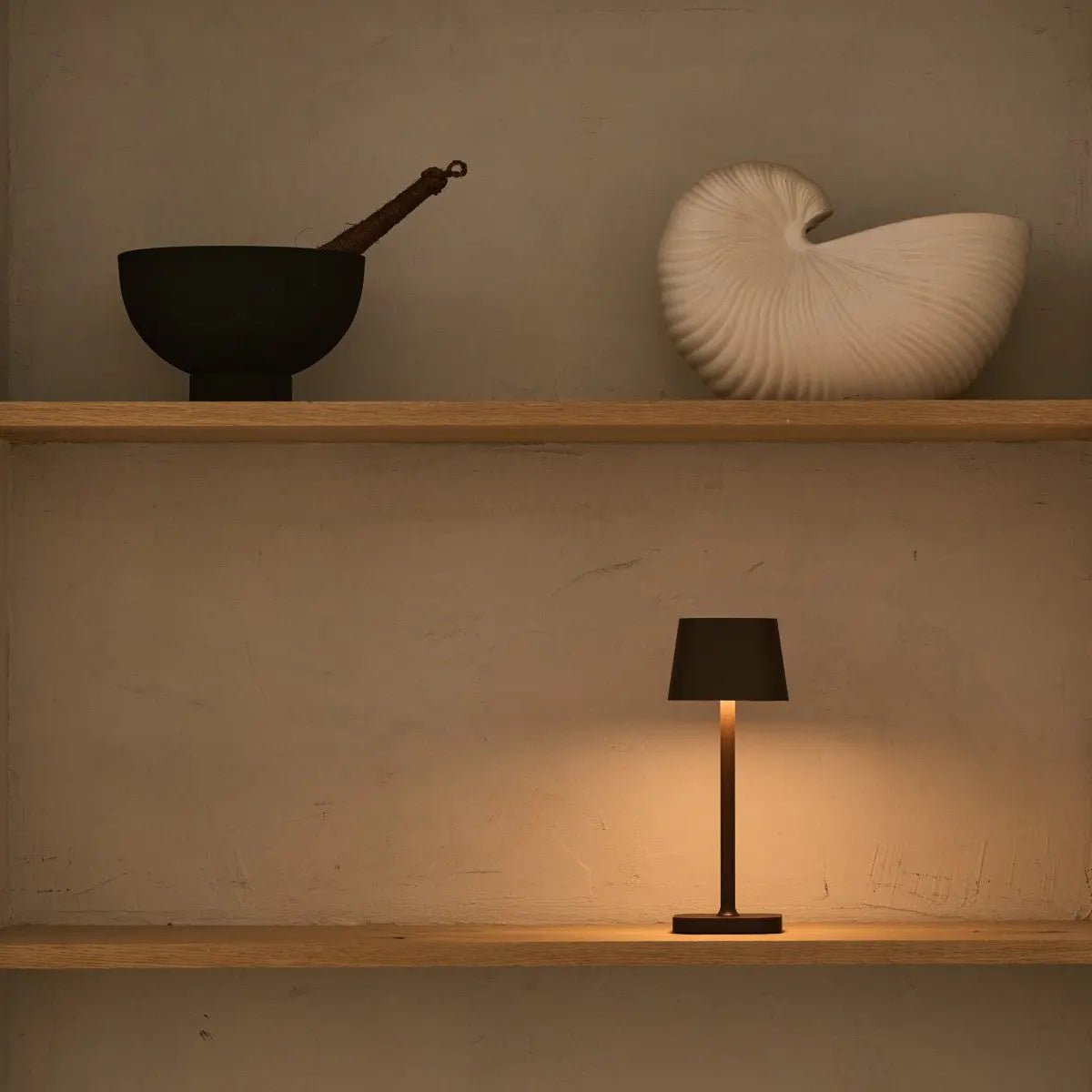 Tischlampe 'Ava' mokkabraun - wiederaufladbare, kabellose Beleuchtung