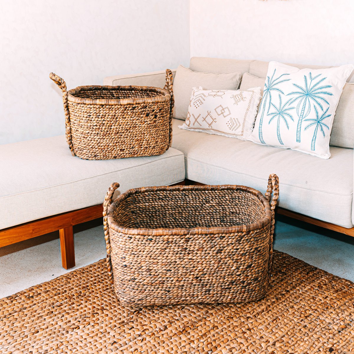 Extra-large laundry basket 'Mentari', storage basket made of natural water hyacinth (2 sizes)