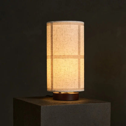 Dunkelbraune Tischlampe 'Sakura', Leinenmix-Schatten und stilvolle Beleuchtung
