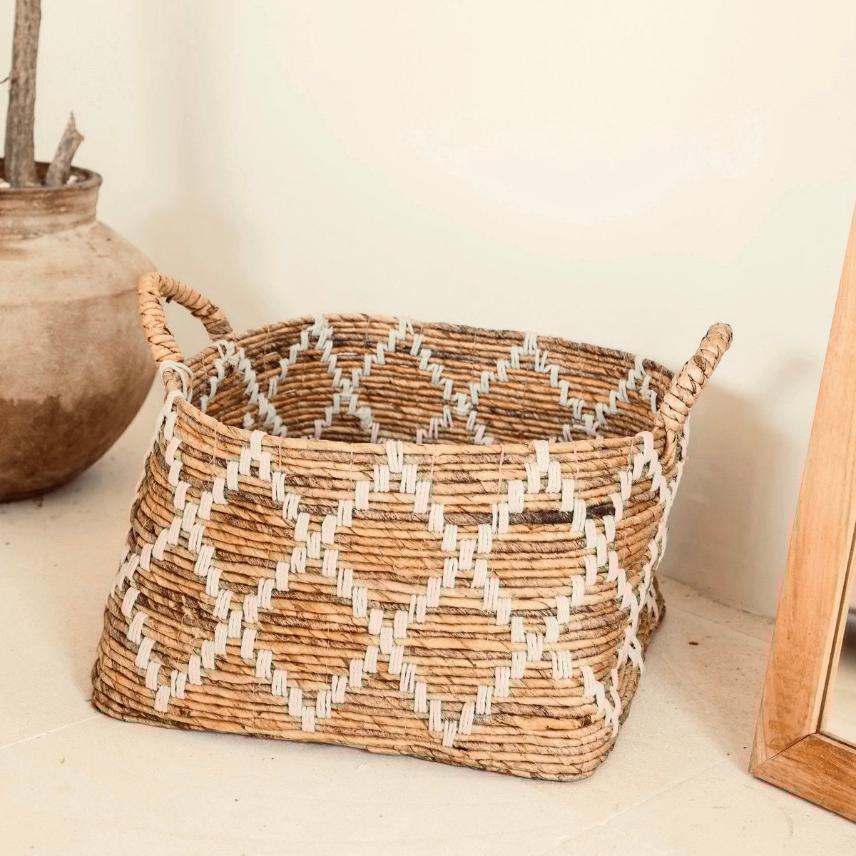 Square Shelf Basket - Woven Storage Basket, Decorative Basket Made of Banana Fiber GANDARIA (2 Sizes)