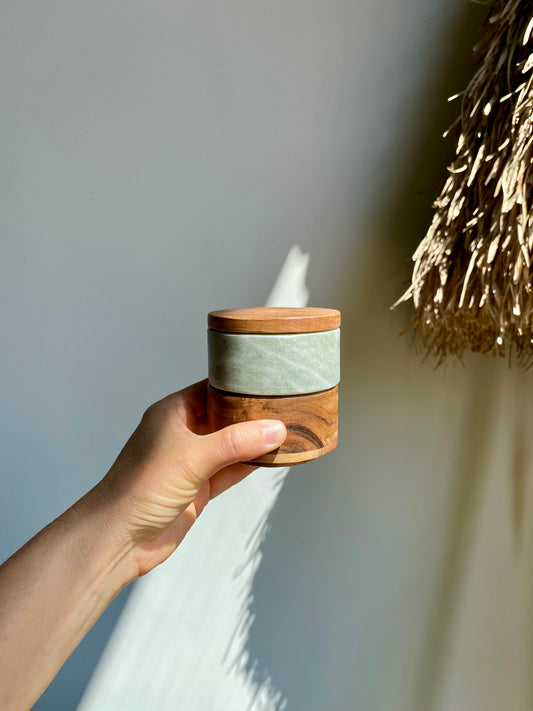 Marble Box with wooden lid, round 