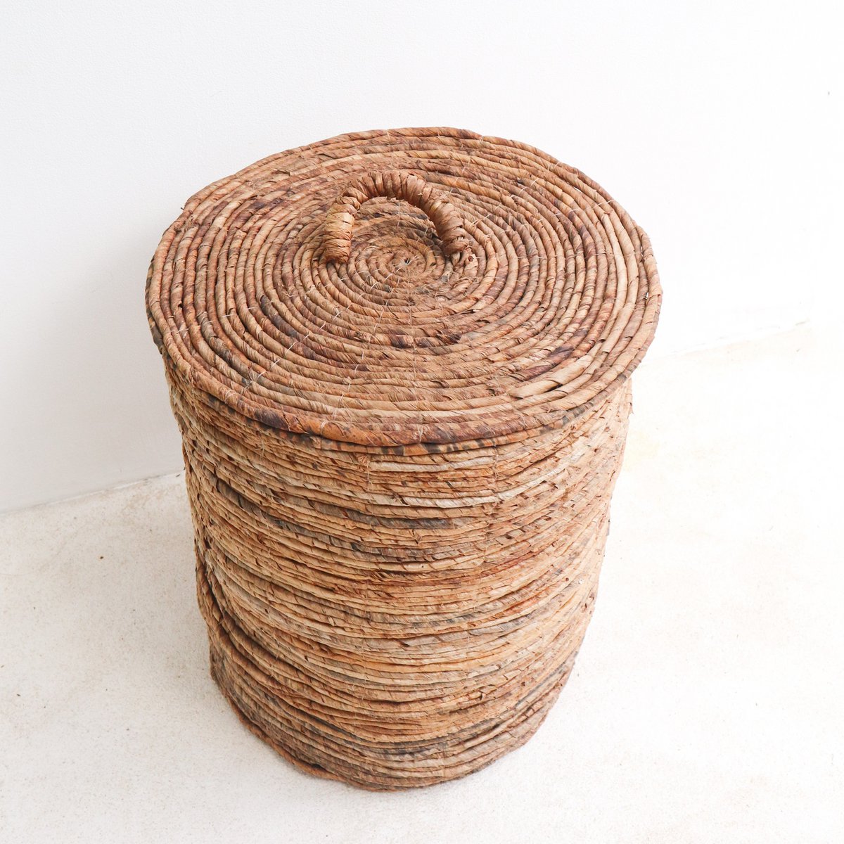 Laundry basket with lid OMBAK made of banana fiber