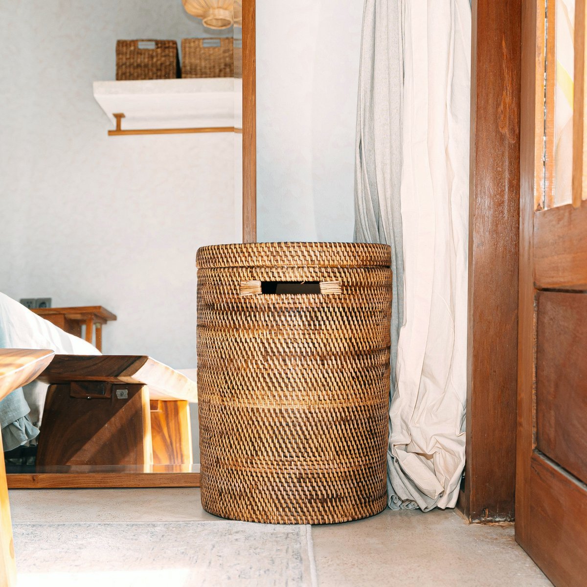 Large laundry basket with lid, SARI brown, storage basket - rattan basket (2 sizes)