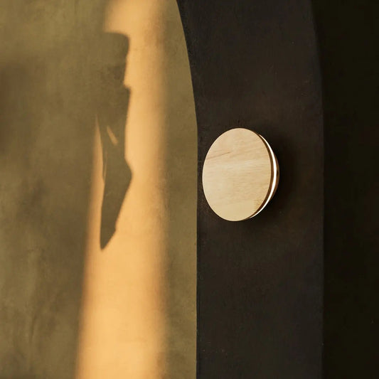 Schnurloses Wandlicht 'Lou' natur - wiederaufladbare und dimmbare Berührungssteuerung