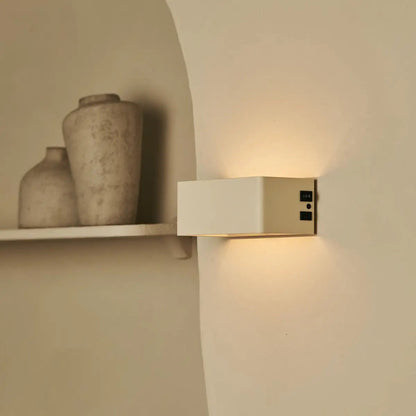 Kabellose Wandlampe 'Tessa Vanilla ' inkl. Fernbedienung, dimmbar mit Bewegungssensor