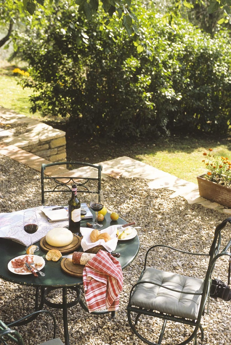 Cookbook: Tuscany. A Culinary Declaration of Love
