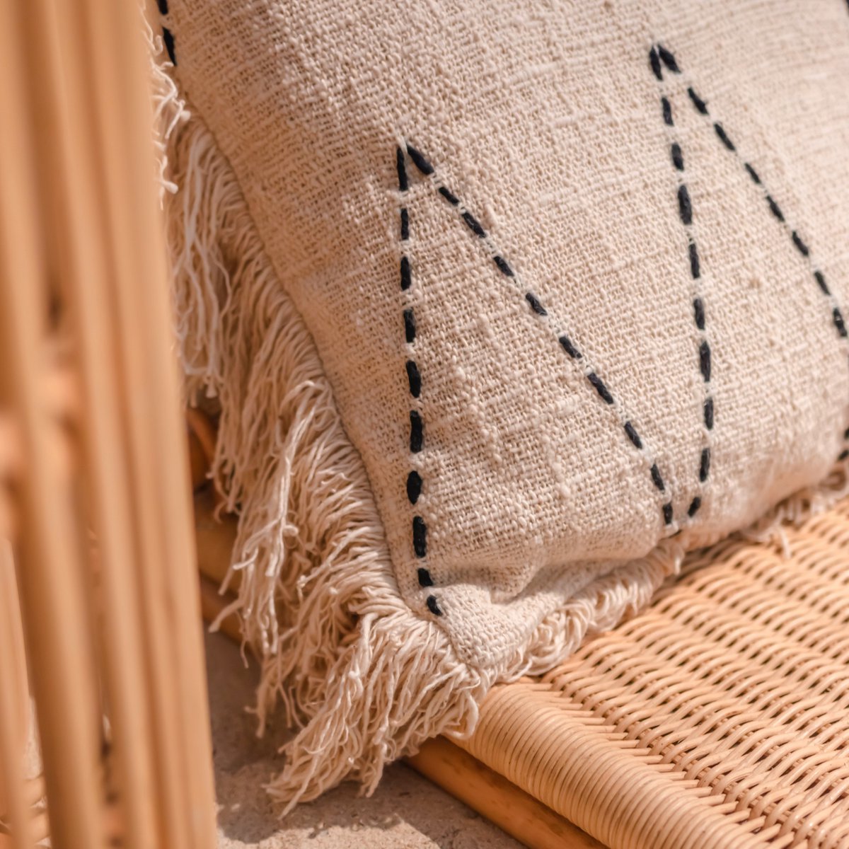 Hand-woven cushion cover with fringes 40x40/50x50 cm - decorative cushion PITU made of cotton