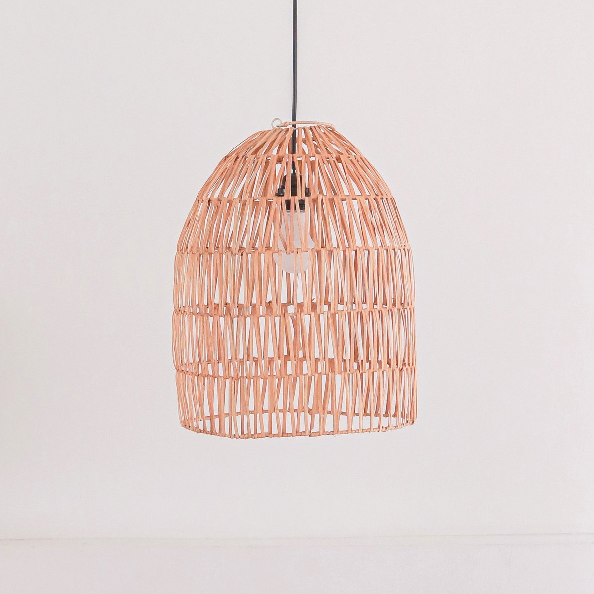 Natural rattan lampshade - MALUKA pendant light made of natural fibers (2 sizes)