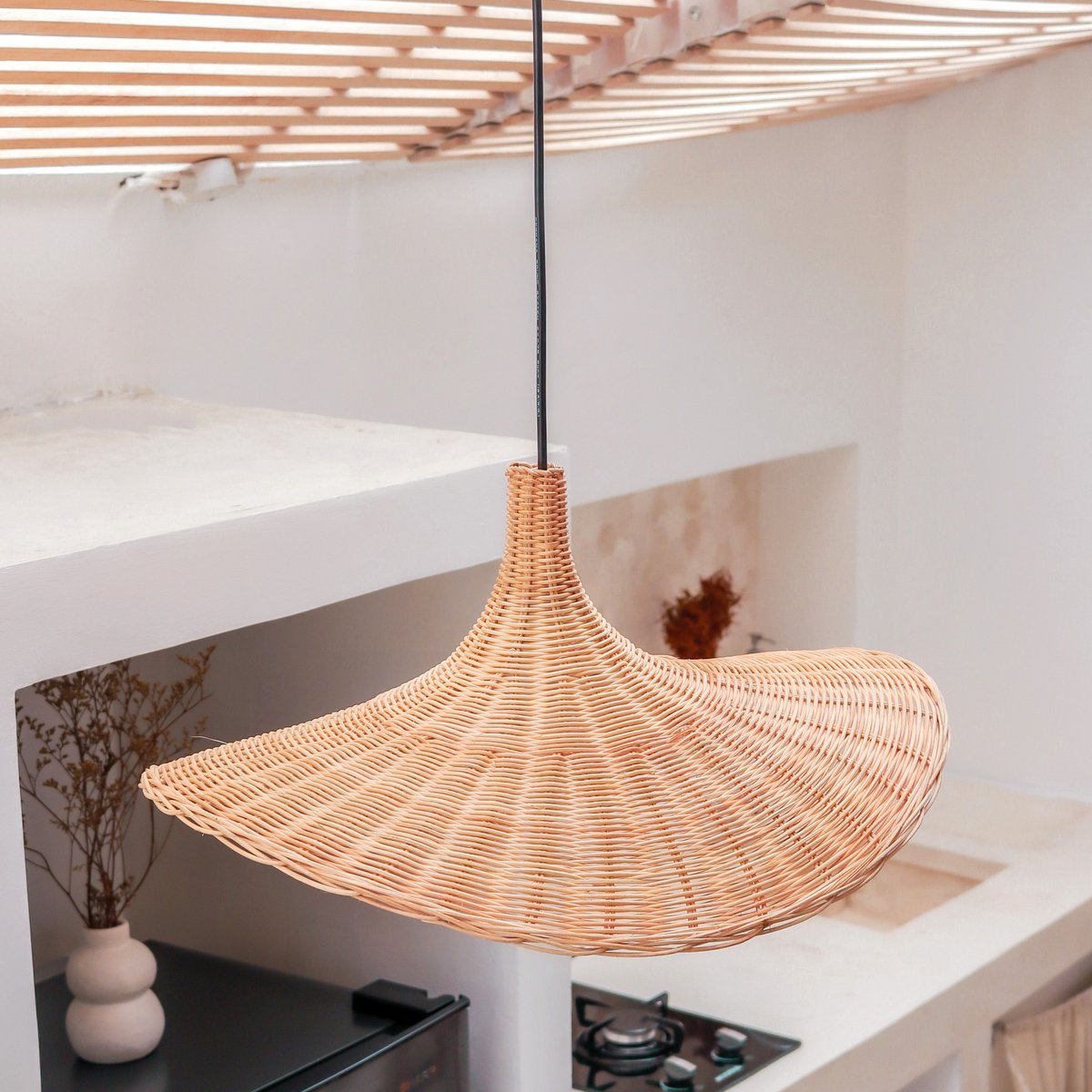 Rattan lampshade SAYAN, funnel-shaped pendant light made of natural fibers (2 sizes)