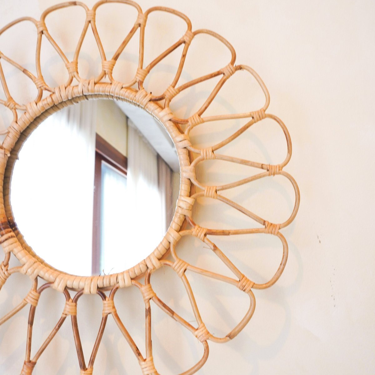 Small rattan mirror DANAU, wall decoration