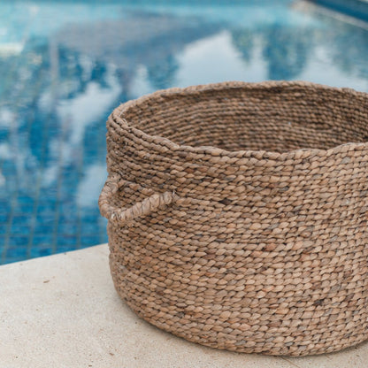 Large laundry basket with lid UMBUL made of brown water hyacinth - woven storage basket